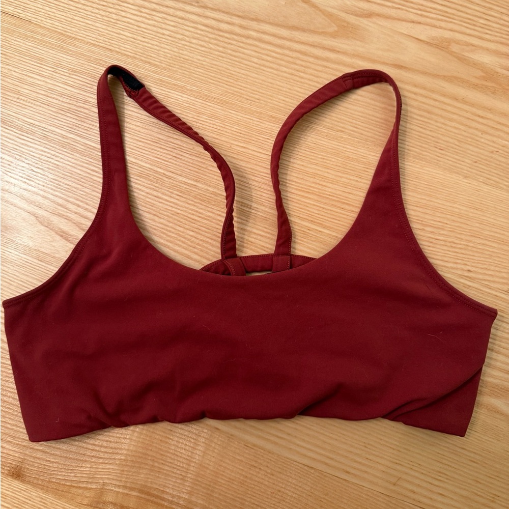 Vuori Yosemite Sports Bra Medium Red Brick Color